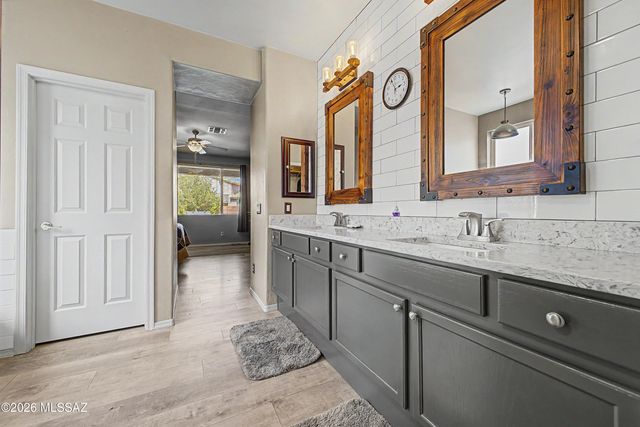 3370 N Fork River Court, Tucson, AZ 85745
