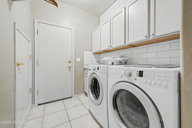 3370 N Fork River Court, Tucson, AZ 85745