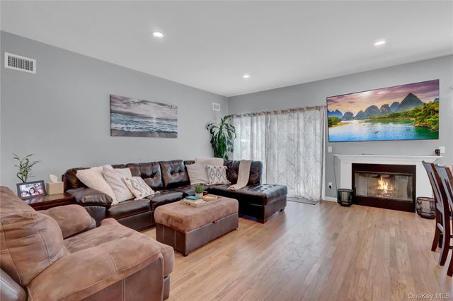 37 Terrace Lane, Patchogue, NY 11772