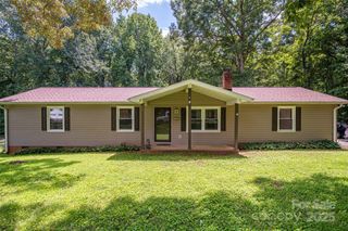 1472 Woodridge Lane, Lincolnton, NC 28092