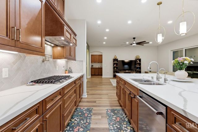 3519 Jardineire Lane, Bakersfield, CA 93311