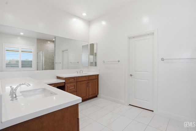 3519 Jardineire Lane, Bakersfield, CA 93311