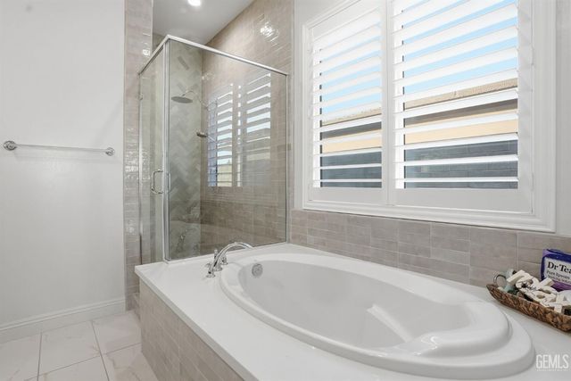 3519 Jardineire Lane, Bakersfield, CA 93311