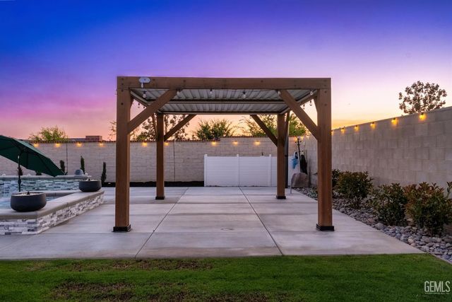 3519 Jardineire Lane, Bakersfield, CA 93311