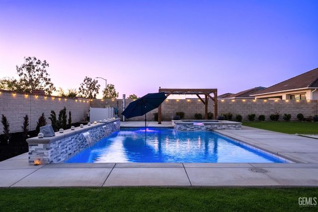 3519 Jardineire Lane, Bakersfield, CA 93311