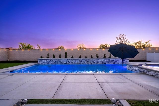 3519 Jardineire Lane, Bakersfield, CA 93311