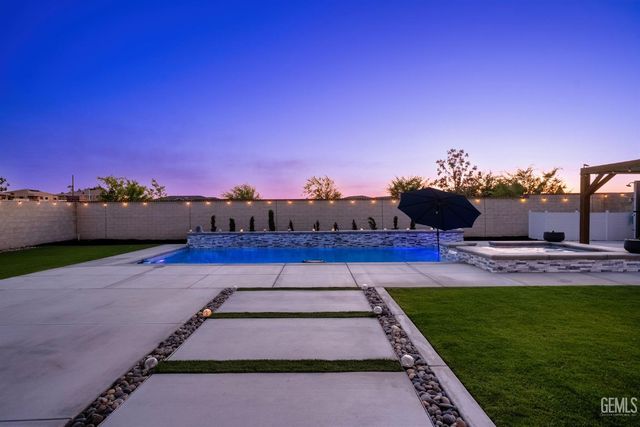 3519 Jardineire Lane, Bakersfield, CA 93311