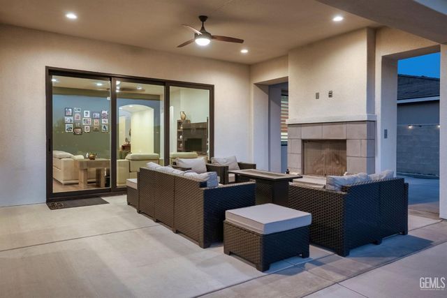 3519 Jardineire Lane, Bakersfield, CA 93311