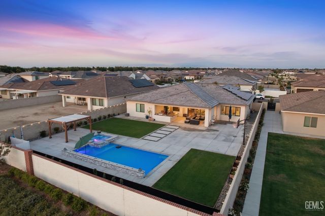 3519 Jardineire Lane, Bakersfield, CA 93311