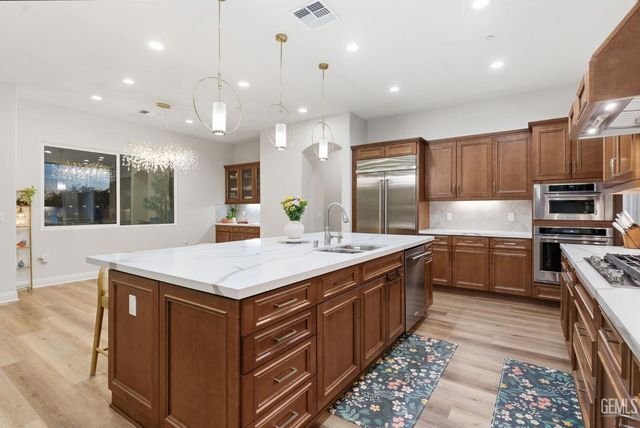 3519 Jardineire Lane, Bakersfield, CA 93311