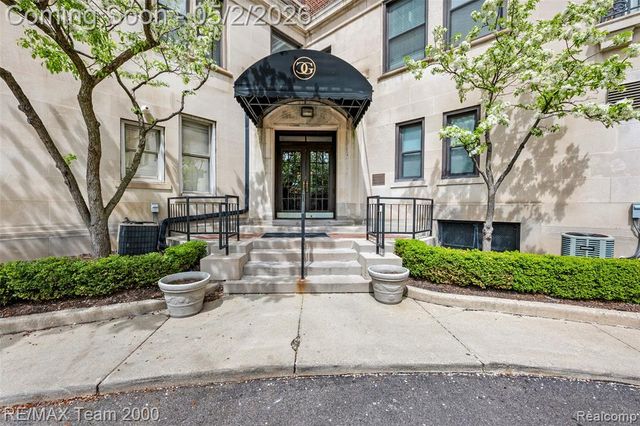 2900 E Jefferson Avenue 61-C8, Detroit, MI 48207