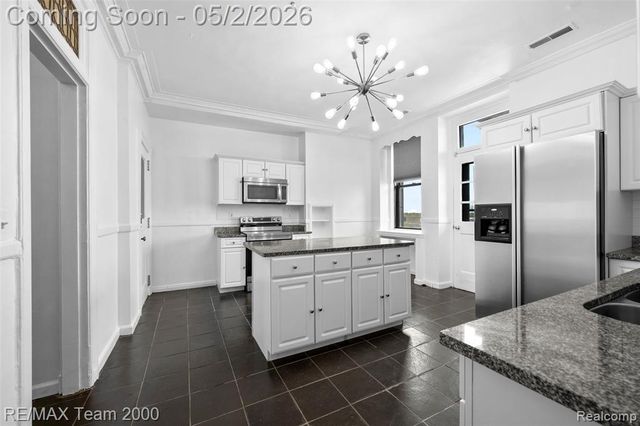 2900 E Jefferson Avenue 61-C8, Detroit, MI 48207