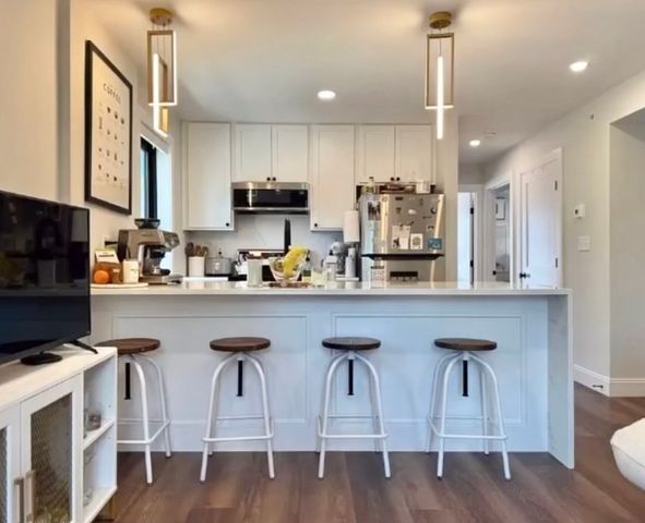 35 Hunnewell 2, Boston, MA 02135