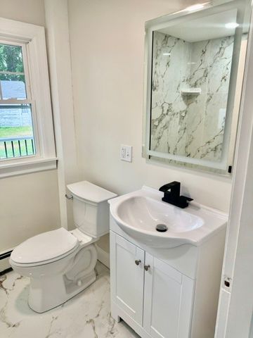 49 Metropolitan Park Drive, East Providence, RI 02915