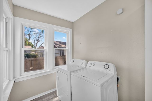 3413 2nd Avenue, Des Moines, IA 50313