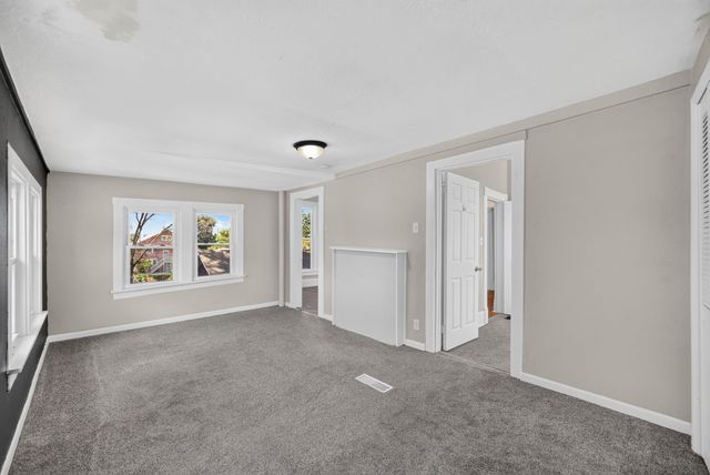 3413 2nd Avenue, Des Moines, IA 50313