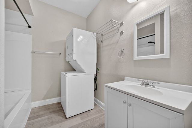 3413 2nd Avenue, Des Moines, IA 50313