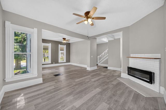 3413 2nd Avenue, Des Moines, IA 50313
