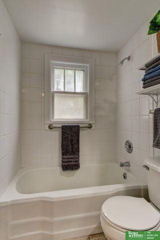 5411 Pacific Street, Omaha, NE 68106