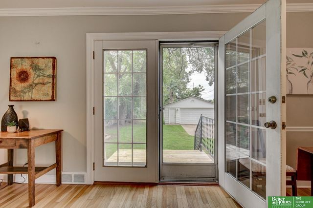 5411 Pacific Street, Omaha, NE 68106