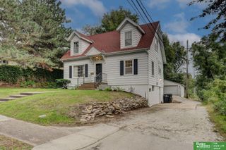 5411 Pacific Street, Omaha, NE 68106