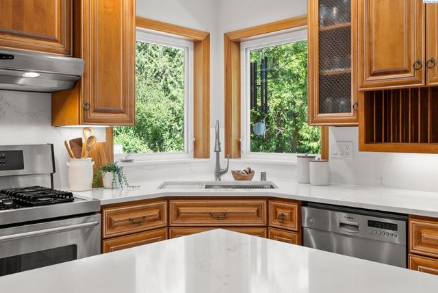 2705 NW Sullivan Drive, Gig Harbor, WA 98335
