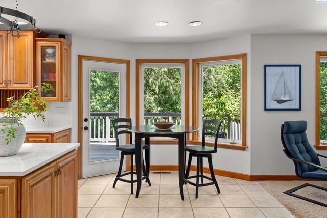 2705 NW Sullivan Drive, Gig Harbor, WA 98335
