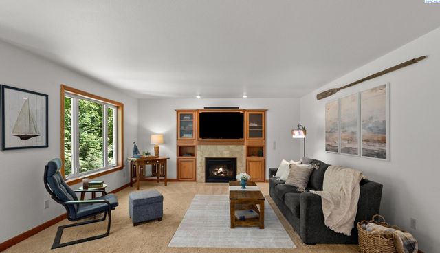 2705 NW Sullivan Drive, Gig Harbor, WA 98335