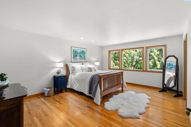 2705 NW Sullivan Drive, Gig Harbor, WA 98335