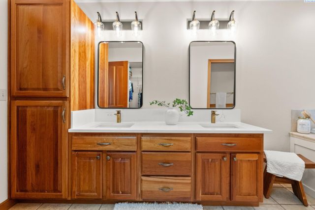 2705 NW Sullivan Drive, Gig Harbor, WA 98335