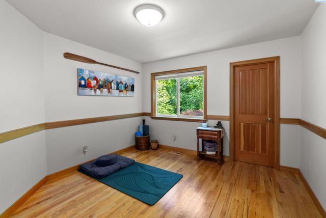 2705 NW Sullivan Drive, Gig Harbor, WA 98335