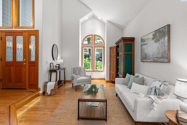 2705 NW Sullivan Drive, Gig Harbor, WA 98335