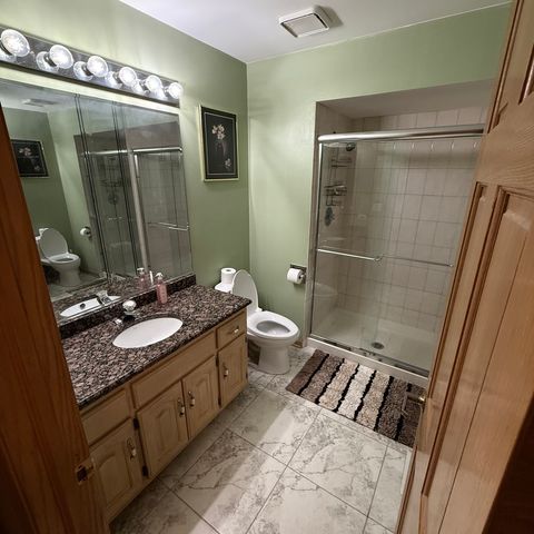 193 Rosedale Court, Bloomingdale, IL 60108