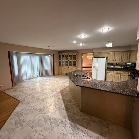 193 Rosedale Court, Bloomingdale, IL 60108