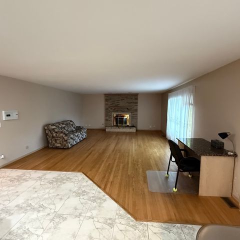 193 Rosedale Court, Bloomingdale, IL 60108