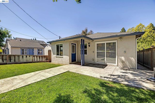 4067 Vineyard Ave, Pleasanton, CA 94566