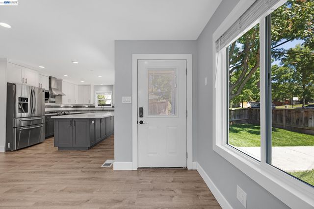 4067 Vineyard Ave, Pleasanton, CA 94566