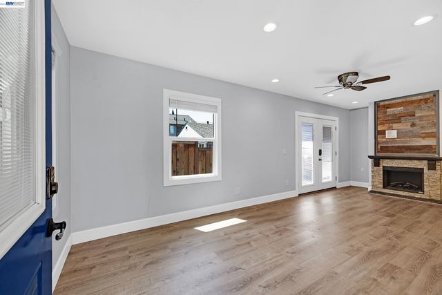 4067 Vineyard Ave, Pleasanton, CA 94566