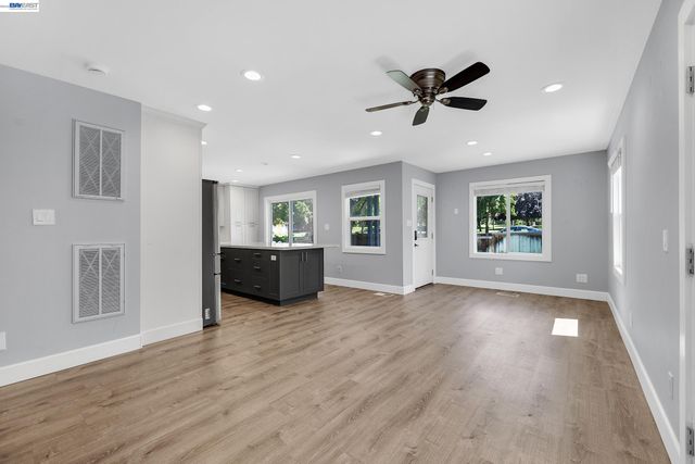 4067 Vineyard Ave, Pleasanton, CA 94566