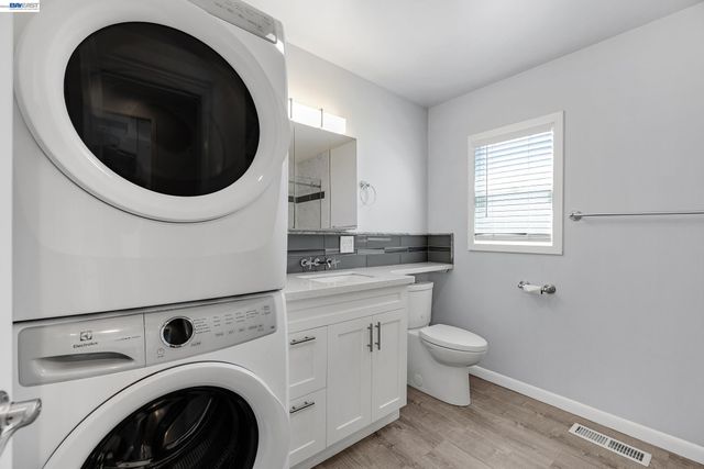 4067 Vineyard Ave, Pleasanton, CA 94566