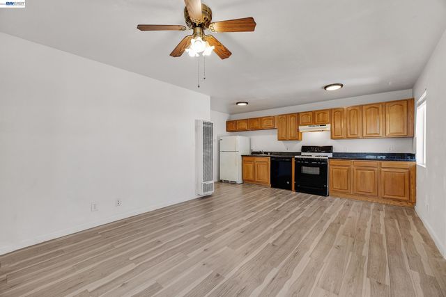 4067 Vineyard Ave, Pleasanton, CA 94566