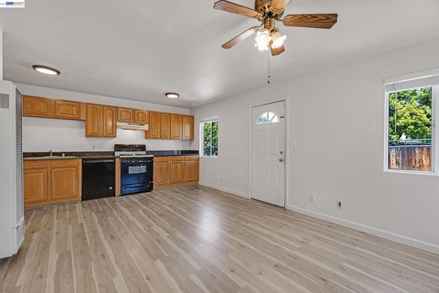 4067 Vineyard Ave, Pleasanton, CA 94566