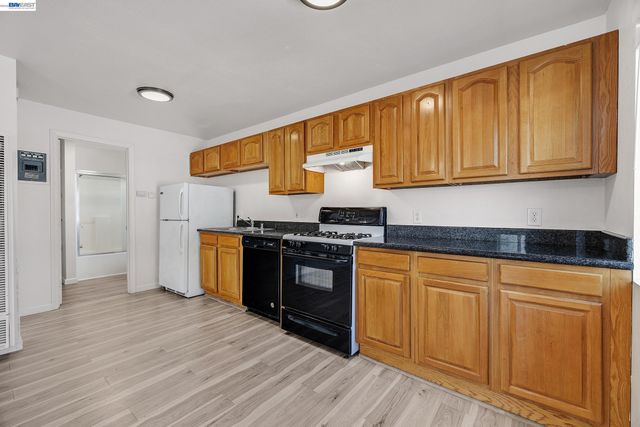 4067 Vineyard Ave, Pleasanton, CA 94566