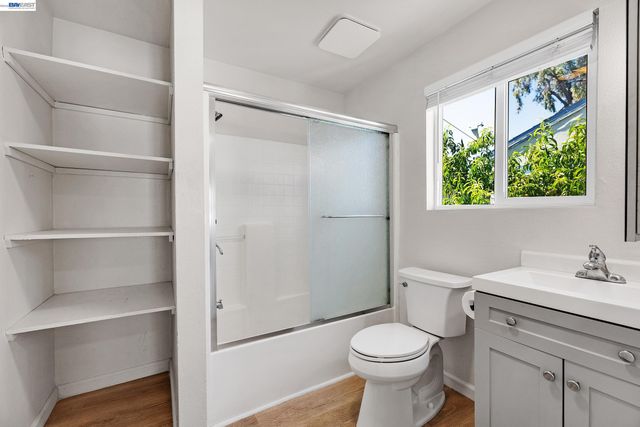 4067 Vineyard Ave, Pleasanton, CA 94566