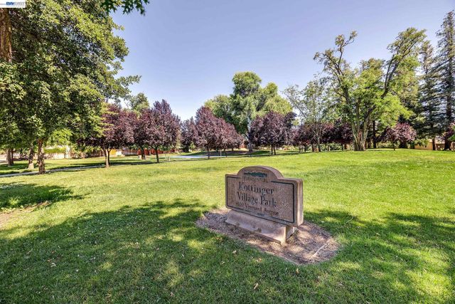 4067 Vineyard Ave, Pleasanton, CA 94566