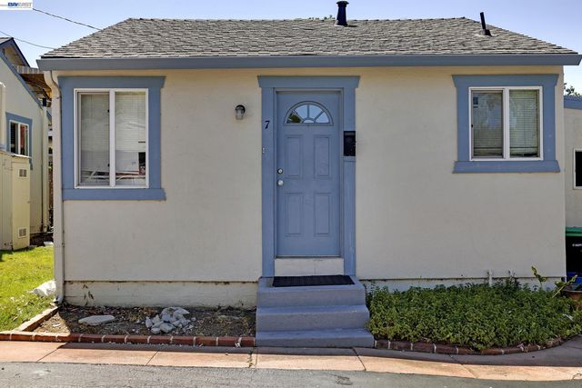 4067 Vineyard Ave, Pleasanton, CA 94566