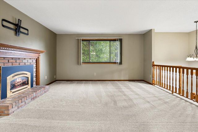 566 Donegal Circle, Shoreview, MN 55126