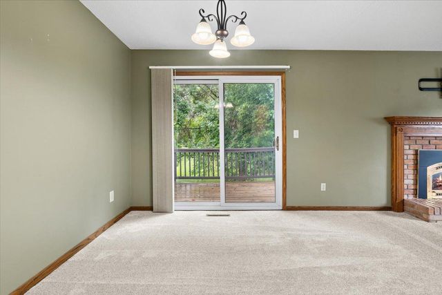 566 Donegal Circle, Shoreview, MN 55126