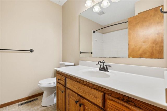 566 Donegal Circle, Shoreview, MN 55126