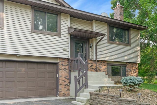 566 Donegal Circle, Shoreview, MN 55126